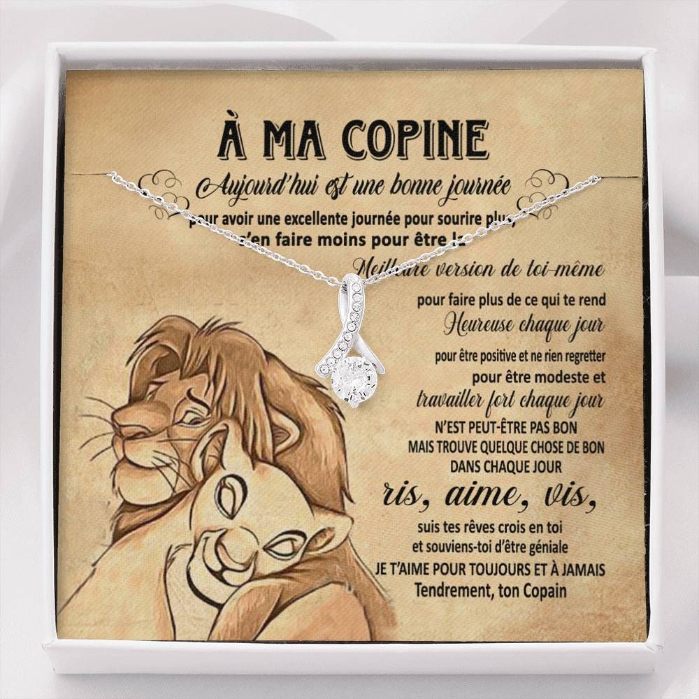 Alluring Beauty Necklace Giving À Ma Copine Message Card