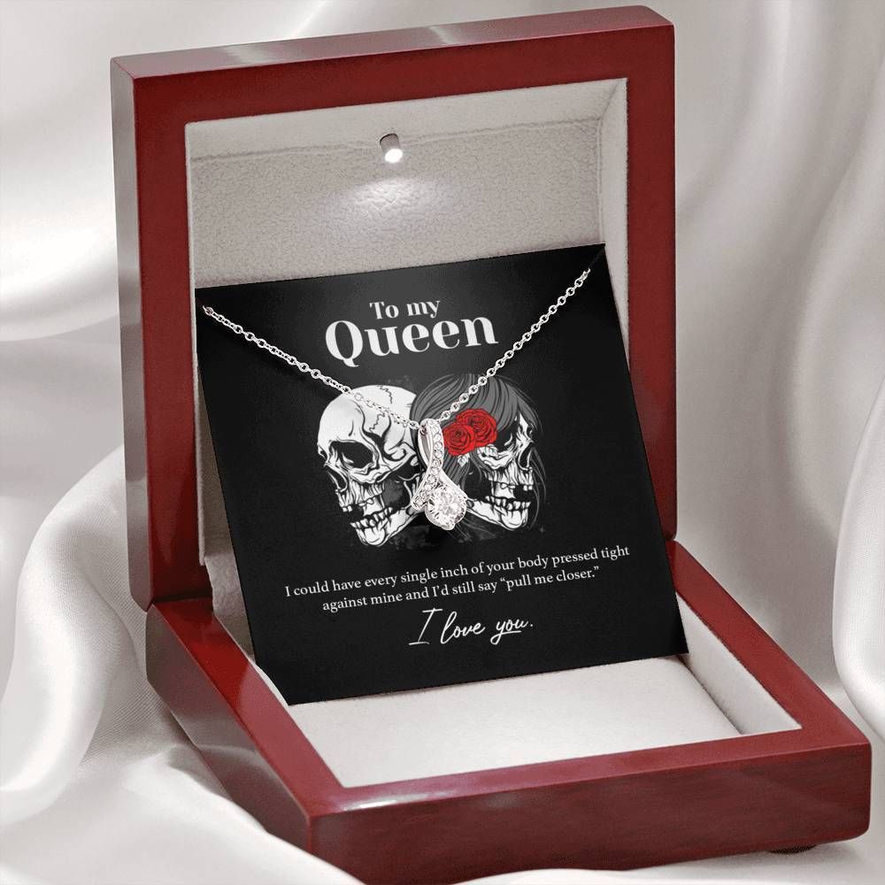 Pull Me Closer   Alluring Beauty Necklace For Queen
