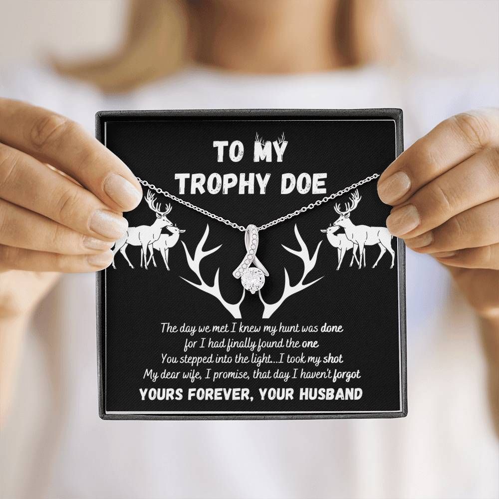 The Day We Meet Hunter Alluring Beauty Necklace For Trophy Doe