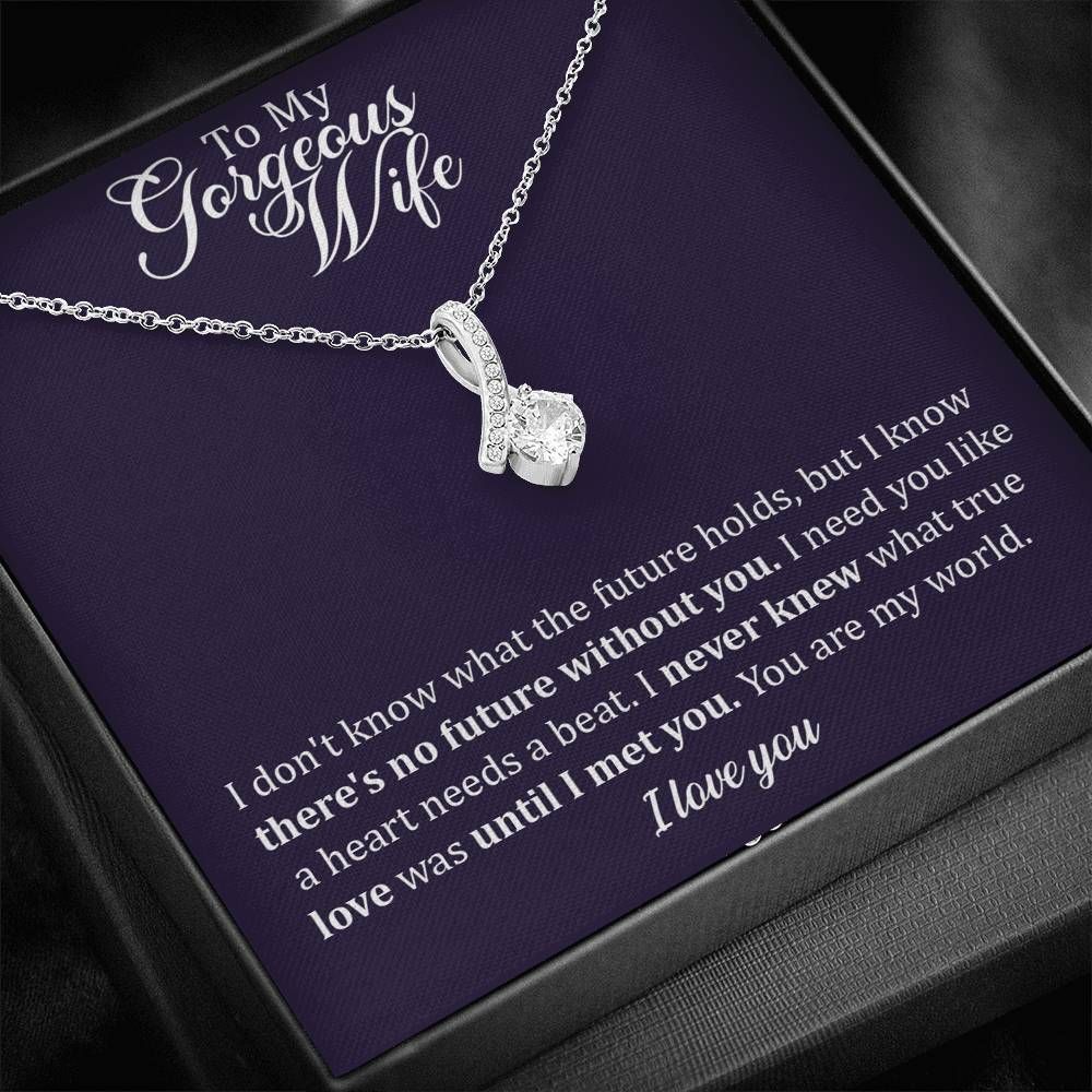 You Are My World Giving Wife Alluring Beauty Necklace
